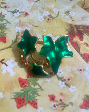 Load image into Gallery viewer, Lhp0242 Fashion Vintage Vine Leaf Pin