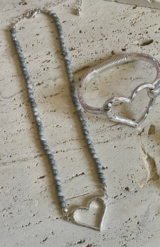 Lhn4523 Fashion Necklace Grey Jasper Heart Hammered & Heart Hammered Bracelet