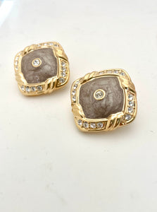 Lhe9748 Fashion Clip Earring Square Taupe Enamel & Rhinestones