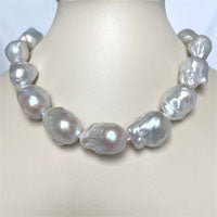 Lhns0157 White Baroque Pearl Necklace 18x23 AA+ Quality