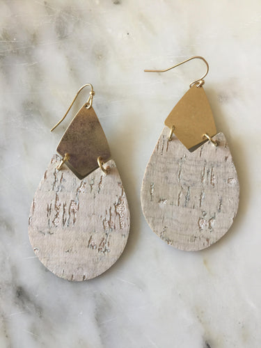 lHE4452 Fashion Tear Drop Thin Cork and gold metal top earring