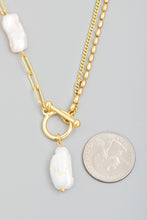 Load image into Gallery viewer, Lhn82769 Fashion Gold Necklace Toggle with Pearl drops