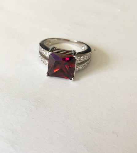 Lhr008 Sterling Silver Square Garnet Cz ring
